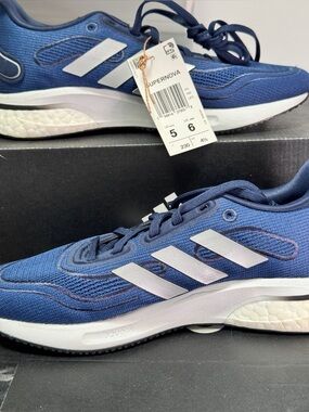 New Adidas Supernova 2 Women’s Size 6 Running Shoes Navy •• Brand New In Box
